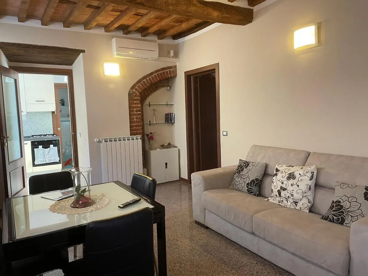 Corte Navari - Guesthouse Fred Pietrasanta Italy