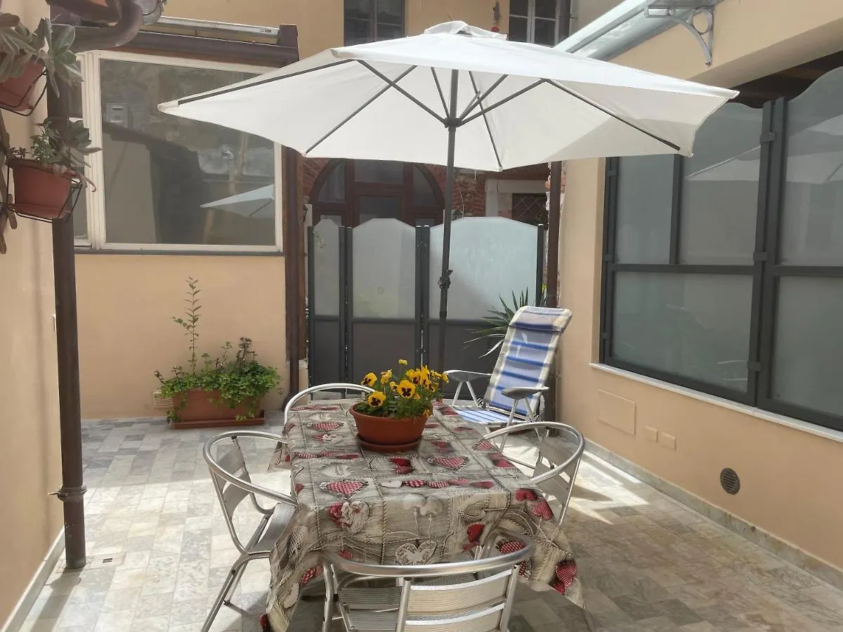 Corte Navari - Guesthouse Fred Pietrasanta